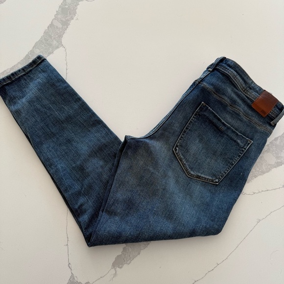 Zara Dark Wash‎ Light Distressing Straight Leg High Rise Stretch Women’s 10 EUC - Picture 2 of 11